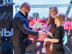 Красная дорожка, свет софитов и заслуженные награды: как прошла первая церемония вручения Премий Общественно полезного фонда поддержки и развития спорта