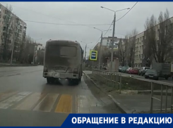 «Скоро завалится набок»: волгодонцы о состоянии маршруток ростовского перевозчика 