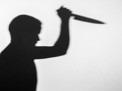 Пьяный пенсионер проткнул ножом легкое и печень своему 60-летнему сверстнику под Волгодонском