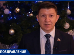Здоровья, оптимизма и незабываемых новогодних впечатлений пожелал волгодонцам Сергей Ладанов