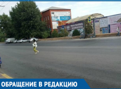 Родители и учащиеся школы №1 переходят дорогу не по правилам,- волгодонцы