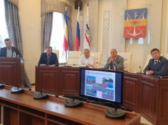 Не допускать нецензурные надписи на спортплощадках потребовали депутаты от спортивного комитета