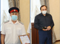 В администрации Волгодонска поздравили двоих юбиляров: Владимира Бардакова и Владимира Бачинского