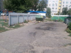 Читательница Блокнота: «Мусор летит прямо на детскую площадку»