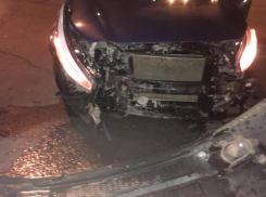 На огромной скорости автомобиль «Фольксваген» устроил столкновение с «Киа»