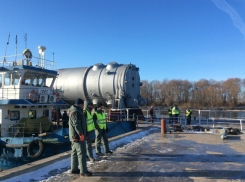 Реактор для Белоруссии из Волгодонска приплыл в Нововоронеж