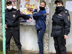 Волгодончанка и две ее знакомые украли у 83-летнего екатеринбуржца 1,2 миллиона рублей