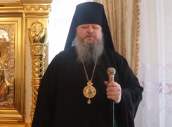 Православных волгодонцев с Вербным воскресеньем поздравил епископ Волгодонский и Сальский Корнилий