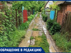Сквозь грязевое месиво к дачам вынуждены добираться волгодонцы в садоводстве «Строитель» 