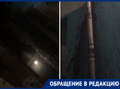 «Полная антисанитария и рассадник инфекций»: канализационными стоками затопило подъезд на Энтузиастов 