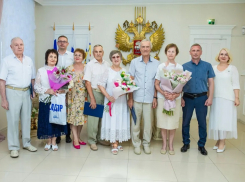 В ЗАГСе Волгодонска чествовали семейные пары, прожившие в браке более 50 лет