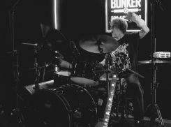 «Покойся с миром, легенда»: умер известный рок-музыкант из Волгодонска Василий Шаповалов