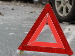 Ребенок погиб в столкновении микроавтобуса и трактора на трассе Ростов-Волгодонск 