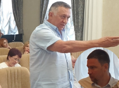 «Закрыл архитектуру на замок и самого себя туда посадил»: старая гвардия застройщиков Волгодонска атаковала главного строителя Никиту Погодина 