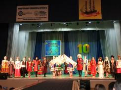 Многонациональным хороводом дружбы завершился праздник «Родники России» в Волгодонске 