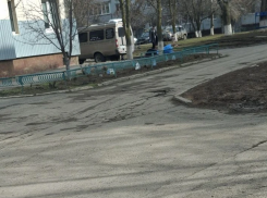 Пенсионер умер во дворе: волгодонцы стали свидетелями  смерти на улице Молодежной