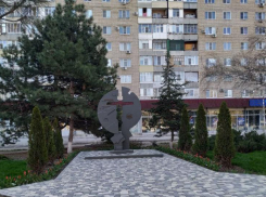 Тело мужчины обнаружили на крыше банка ВТБ в Волгодонске