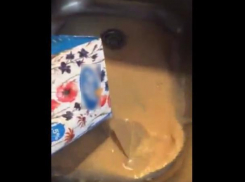 Волгодонец отказался пить «желтое молоко» со сроком годности до 2018 года 