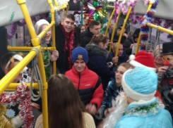 Без новогоднего троллейбуса: как будет работать общественный транспорт в новогодние праздники 