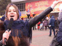 «Отожгли» ярче чем чучело зимы спецкоры «Блокнота» на масленичных гуляньях 