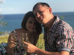 Елена и Дмитрий и их медовый месяц на берегу черного моря 