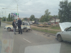 Волгодонские автомобилисты с двух сторон «прессанули» учебную «четверку» — читатель
