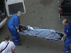 Молодая волгодончанка разбилась насмерть после падения из окна многоэтажки