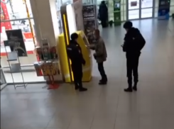 В ТРЦ массово штрафовали волгодонцев за отсутствие масок