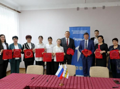 Школьники и власти Волгодонска создадут масштабное полотно с именами участников войны