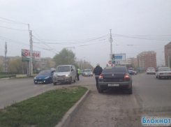 В редакцию попало видео ДТП на перекрестке проспекта Строителей и улицы Весенняя (ВИДЕО)