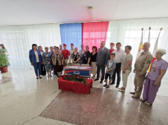 Отдал жизнь за товарищей: в школе №13 появилась «Парта героя» в память о Сергее Симакове