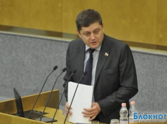В Ростовской области сокращают электрички на 50%, а топ-менеджеры РЖД получают по 5,5 млн руб. в мес