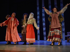 Тема семейных ценностей в исполнении волгодонских артистов покорила публику в Таганроге