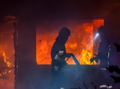 Возгорание одного из торговых ларьков произошло в Волгодонске