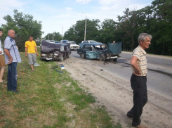 На въезде в Цимлянск в серьезном ДТП пострадали три человека