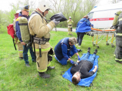 Пожарные, спасатели, полицейские и медики отработали условный пожар в районе детского оздоровительного комплекса «Маяк»