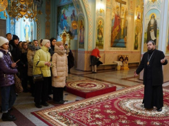 Студенты педколледжа посетили собор Рождества Христова в День православной молодежи