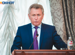 Виктор Мельников выступил с отчетом перед депутатами Волгодонска 