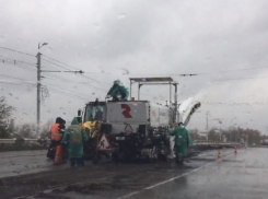 Холодные дожди приостановили ремонт путепровода и проспекта Курчатова