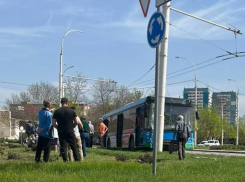 В ДТП с автобусом в Волгодонске пострадали пожилые женщины и девочка