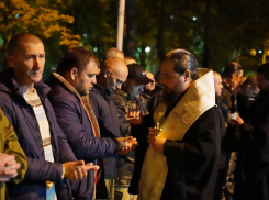 «Вы идете защищать землю, которая полита кровью и потом русского человека»: епископ Антоний благословил волгодонцев на ратные подвиги в зоне СВО