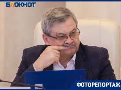 «Найди своего депутата на фото»: Заседание гордумы Волгодонска в лицах 