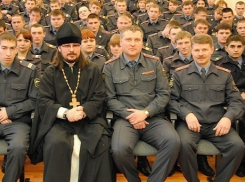 Священники повысили уровень духовности полицейских Волгодонска