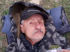 В ДТиСР рассказали о потерявшем память и обувь мужчине, который таинственно появился на Индустриальной улице в Волгодонске