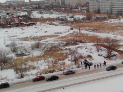 В Волгодонске на В-У автомобиль вылетел в кювет и перевернулся