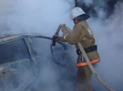 В Волгодонске на Молодежной сгорела «Киа Рио»