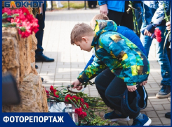 Память героя Сергея Молодова почтили в Волгодонске многолюдным митингом
