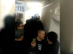 После новостей о подорожании справок в Волгодонске образовалась гигантская очередь в наркодиспансере