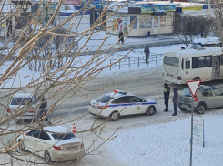 Пешеход попал под колеса маршрутного автобуса в Волгодонске 