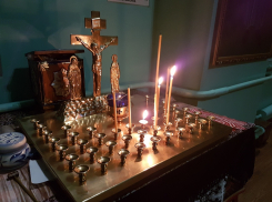 В Крестовздвиженском храме Волгодонска состоялась панихида по казакам, погибшим в годы геноцида 